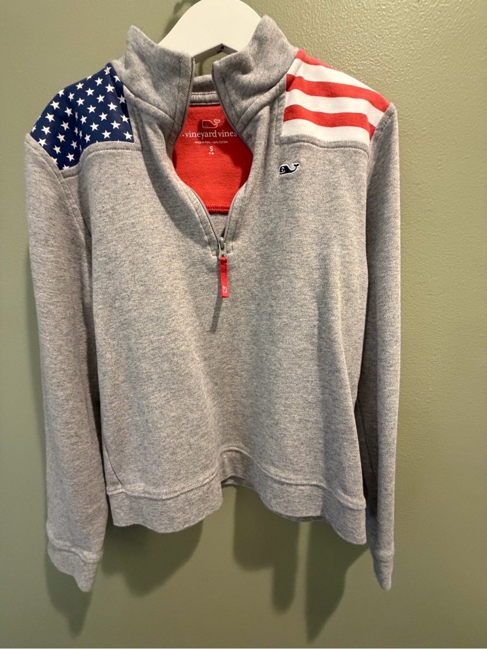 Vineyard Vines Gray Quarter-Zip Sweatshirt with Flag Accents